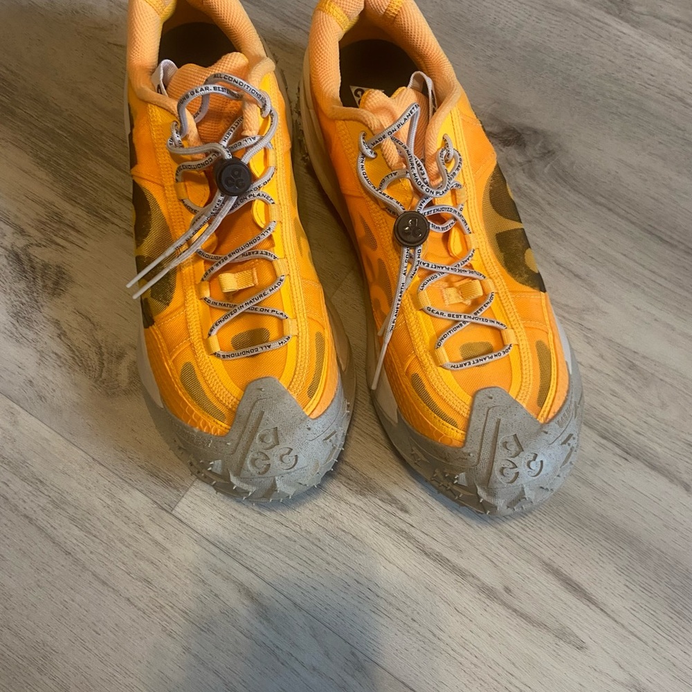 Nike ACG Mountain Fly 2 Low Orange and Gray Athletic Sneakers